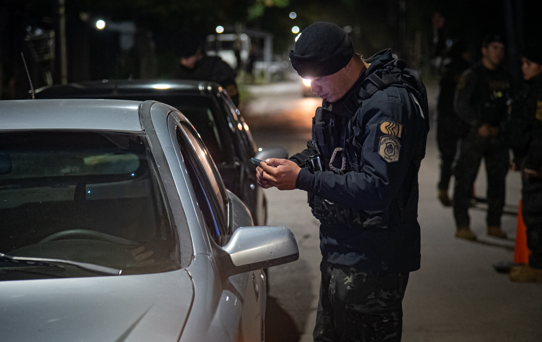 REALIZAN MEGAOPERATIVOS DE SATURACIÓN POLICIAL EN ALTE BROWN CON MÓVILES, MOTOS Y HASTA HELICÓPTEROS 
