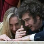 Adorni prepara su declaración jurada en una semana clave