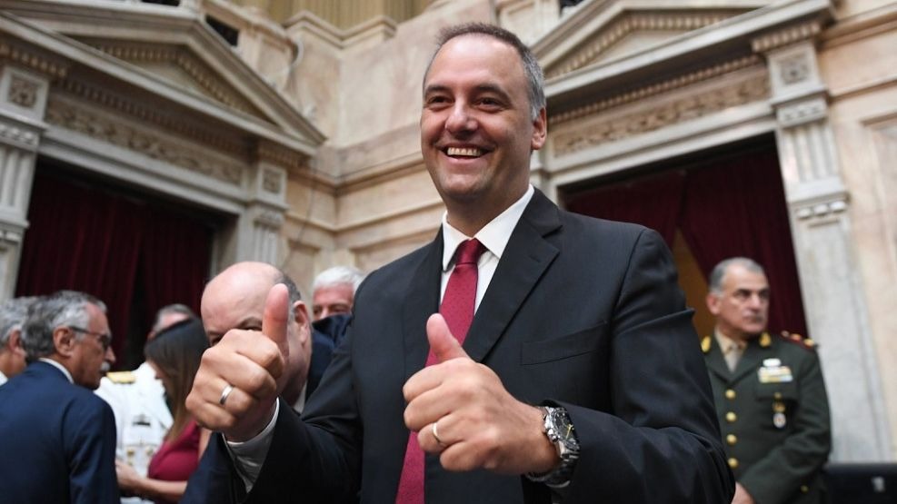 Oficialismo maniobra para blindar a Adorni en Diputados