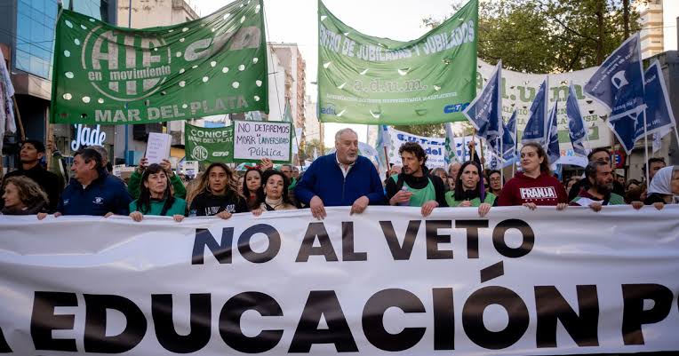 El Gobierno refuerza fondos para universidades y SIDE
