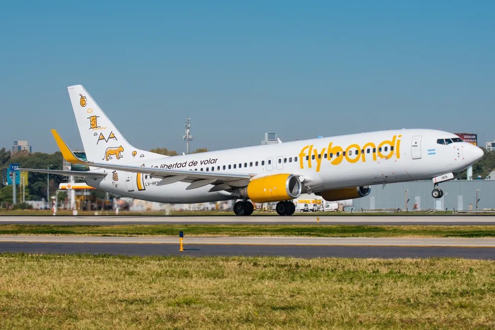 Flybondi embargada y trabajadores en protesta